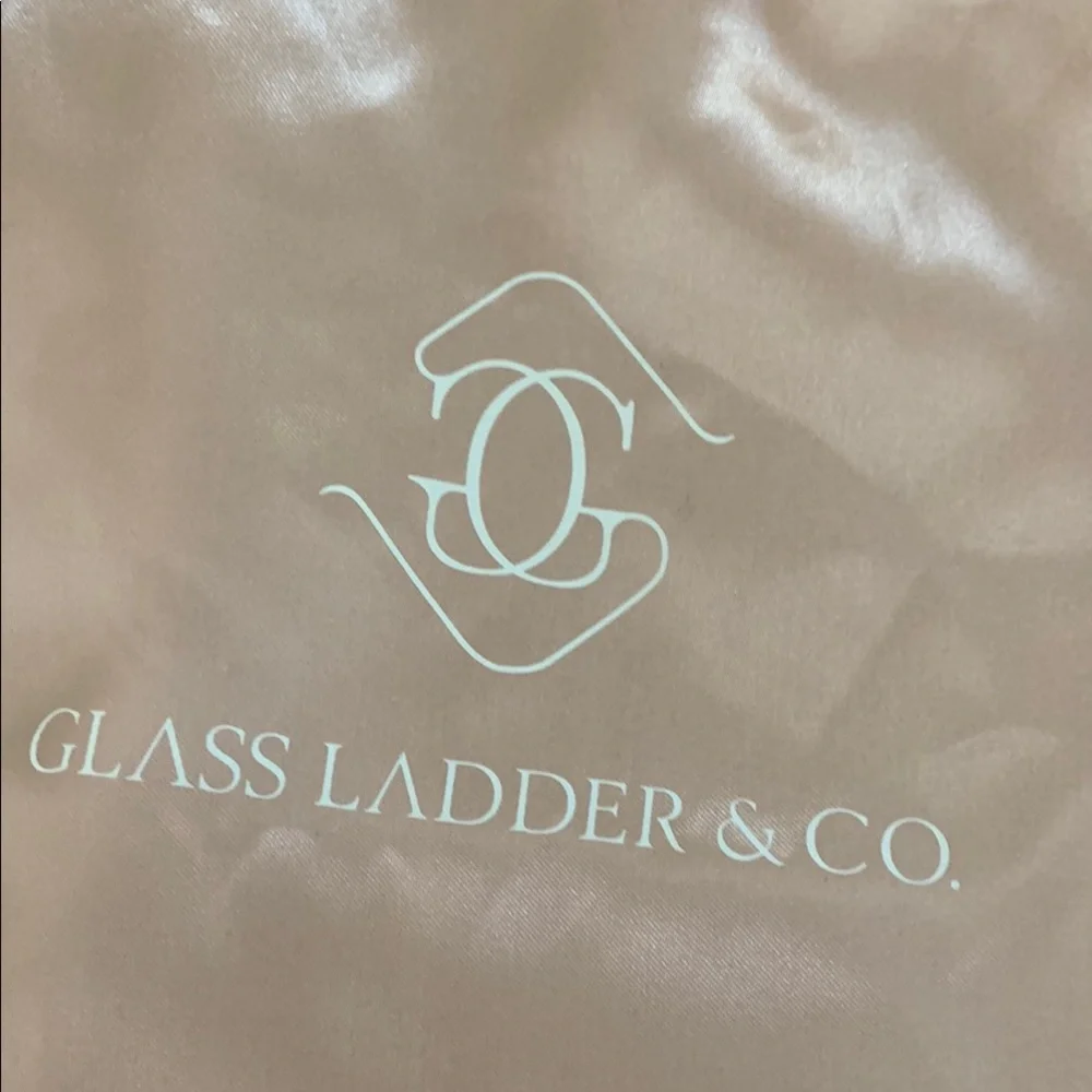 Glass Ladder & Co Susan Creme Bi-fold Wallet w RFID coating! NWT! - Picture 4 of 8